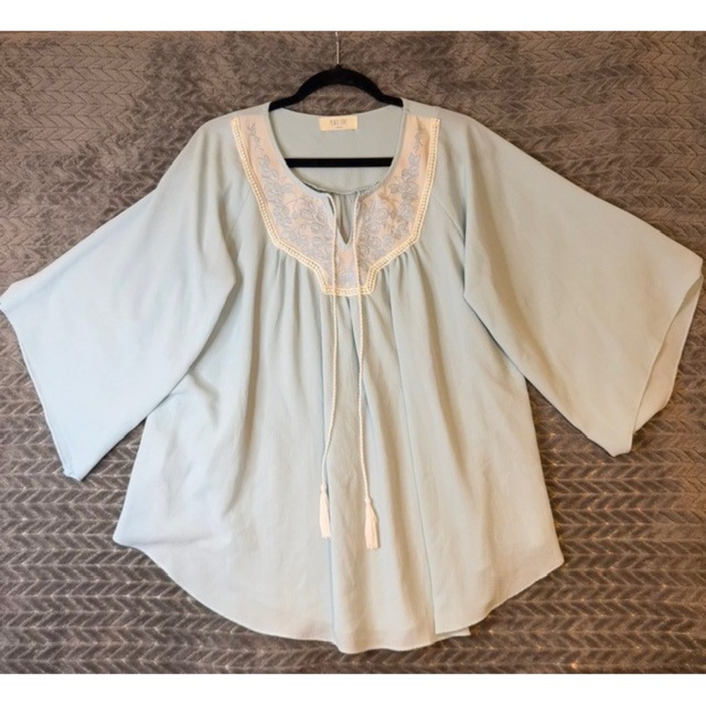 Peach Love California Women Light Blue Embroidered Boho Tassel Blouse Med 0083‎